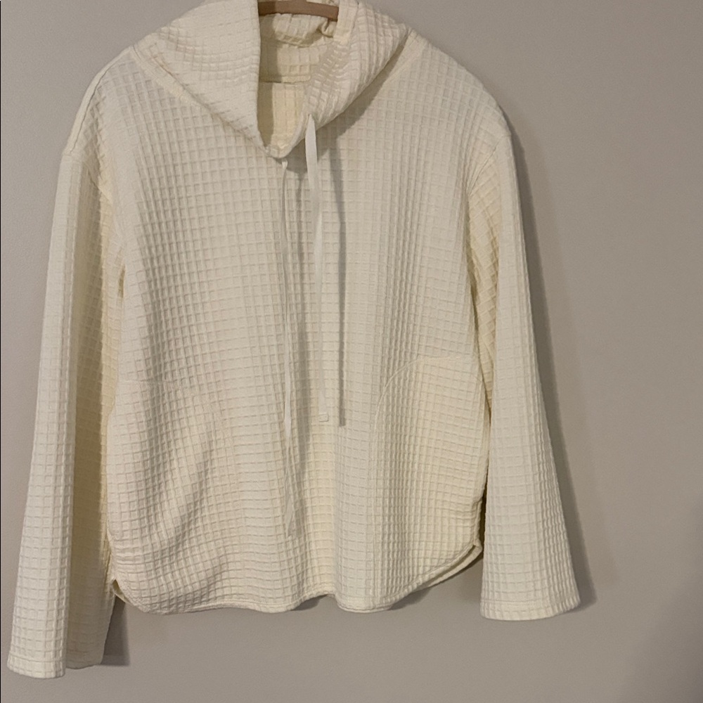 Max Studio Cream Textured Hoodie